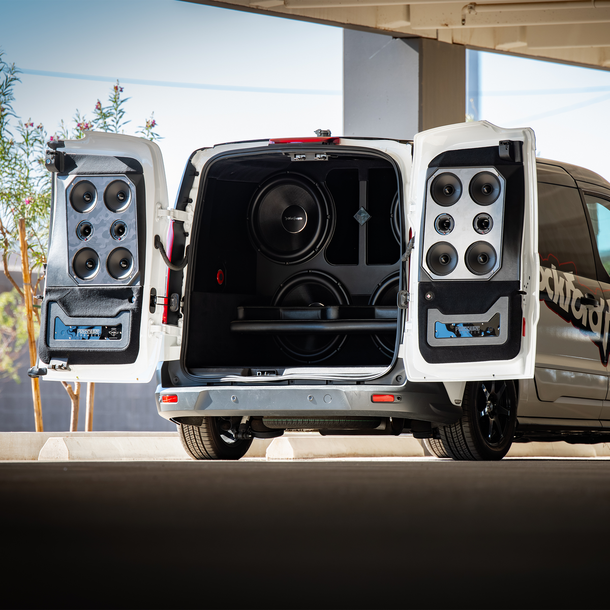 Rockford Fosgate PPROV2-8 installed speakers